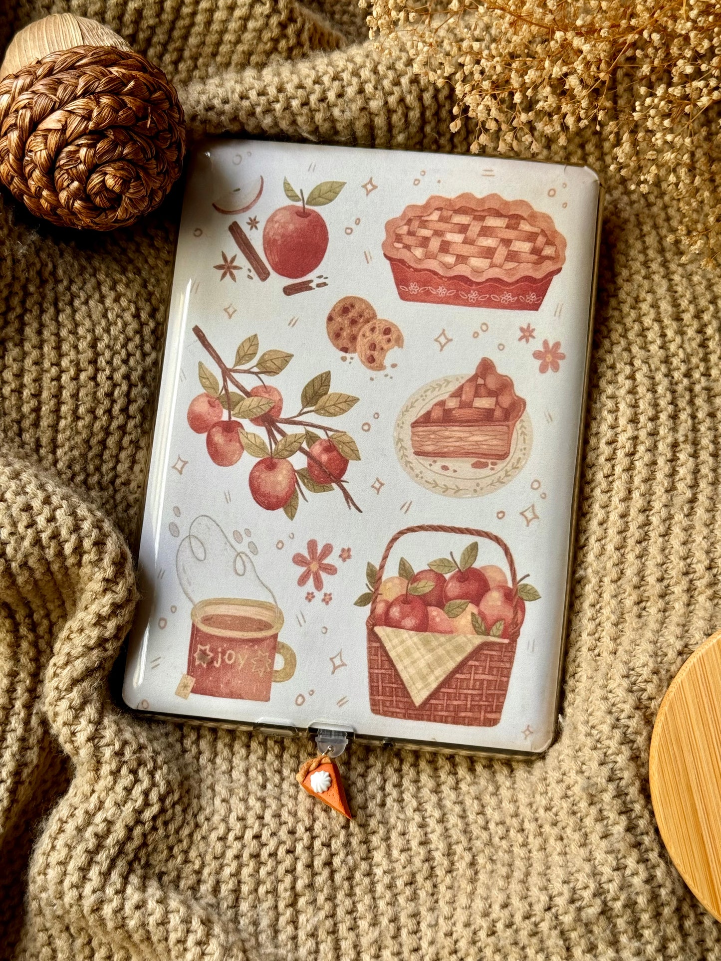 Pumpkin Pie Kindle Charm
