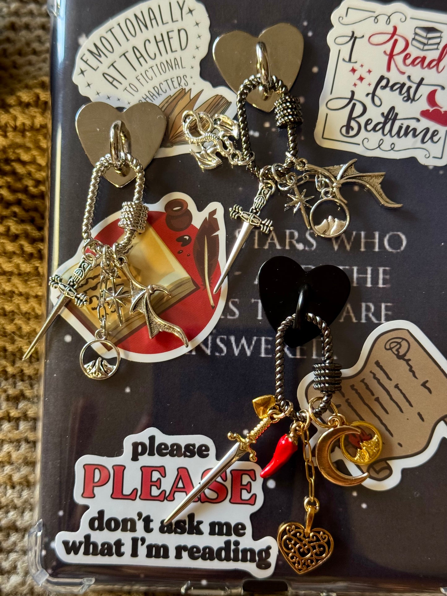 Acotar Themed Kindle Charm