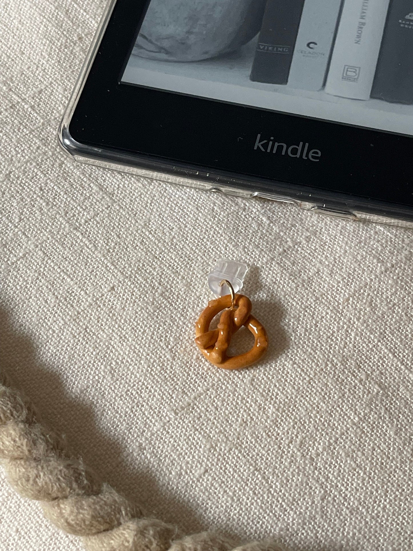Salted Pretzel Kindle Charm