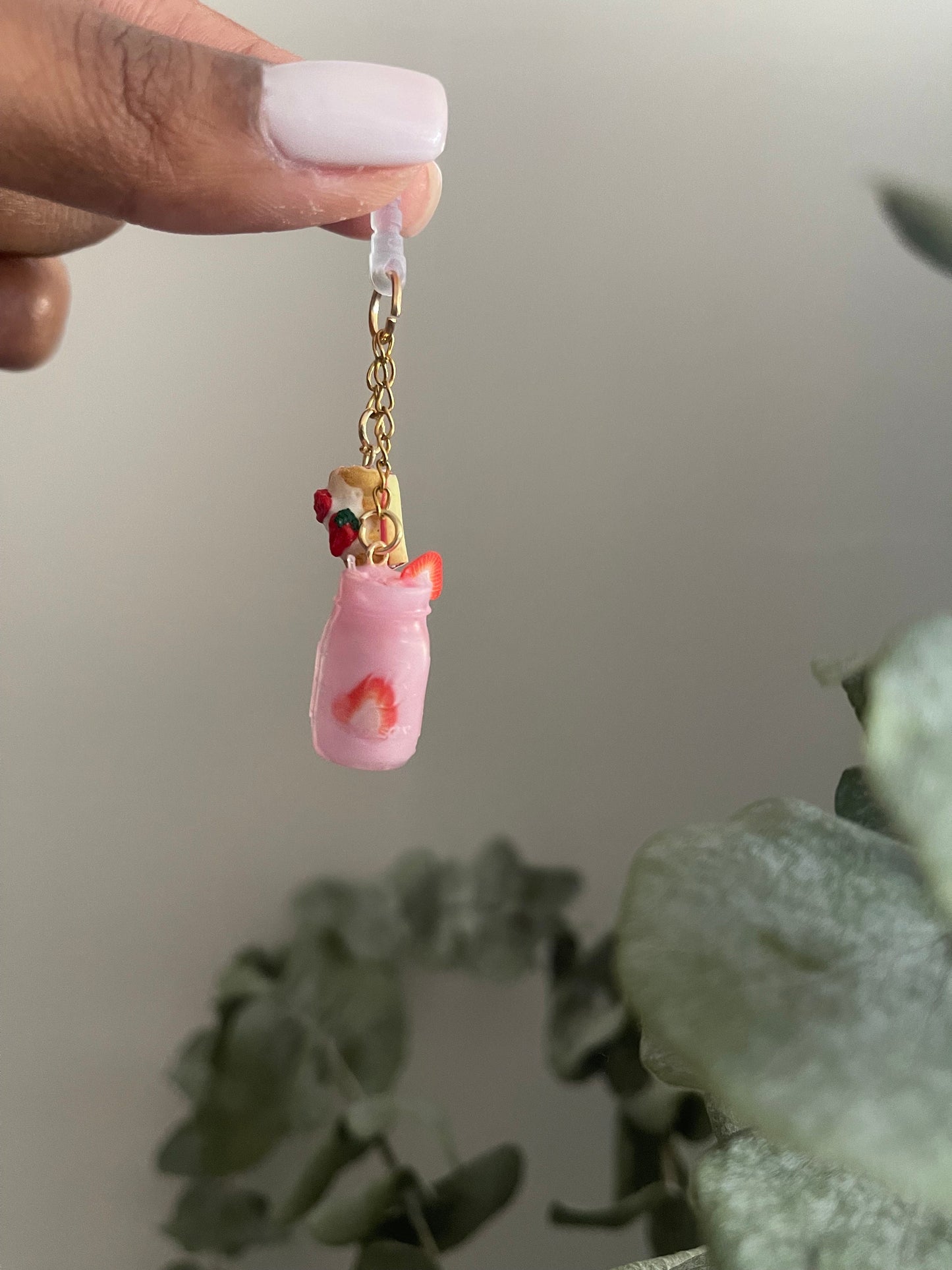 Pink drink & strawberry shortcake Roll